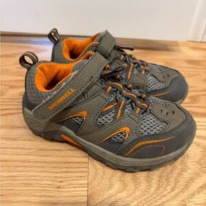 Kids Merrell hiking shoes size 9.5